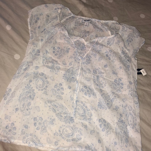 NWT old navy blouse - Picture 2 of 2